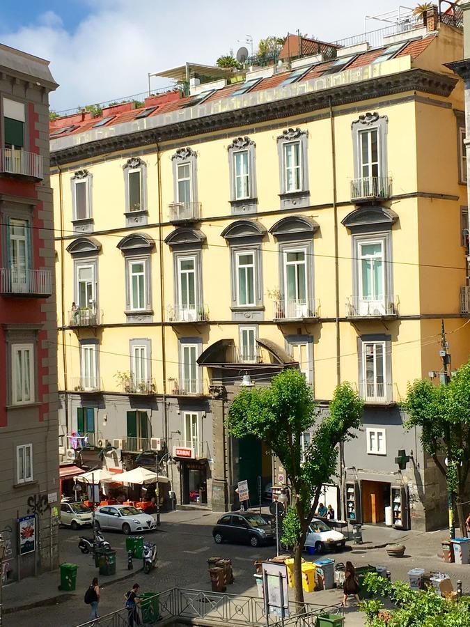 Отель Mansarda Bellini 84 Неаполь Экстерьер фото